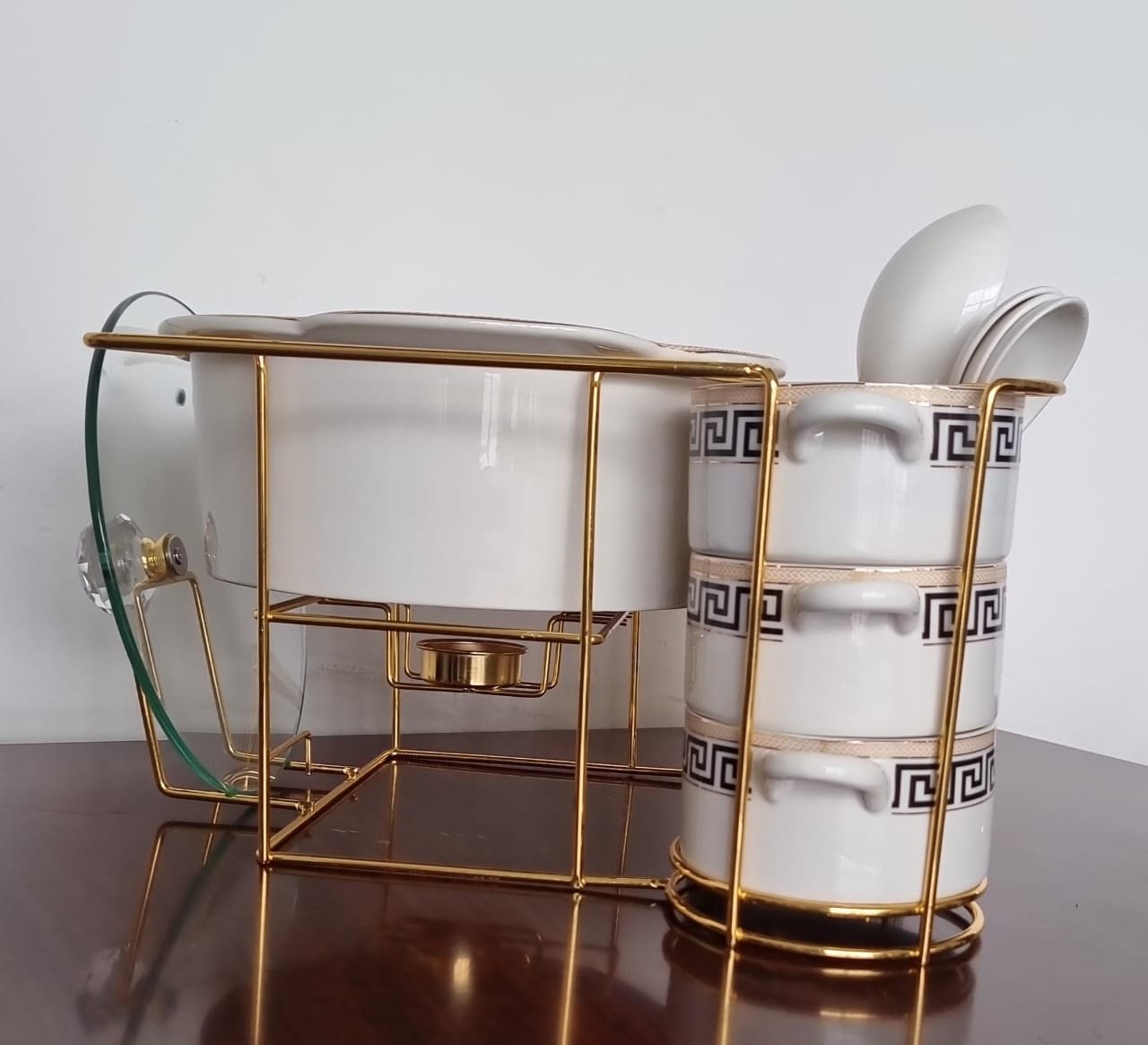 Gucci 16-Piece Ceramic Soup Set + Burner - Image 4