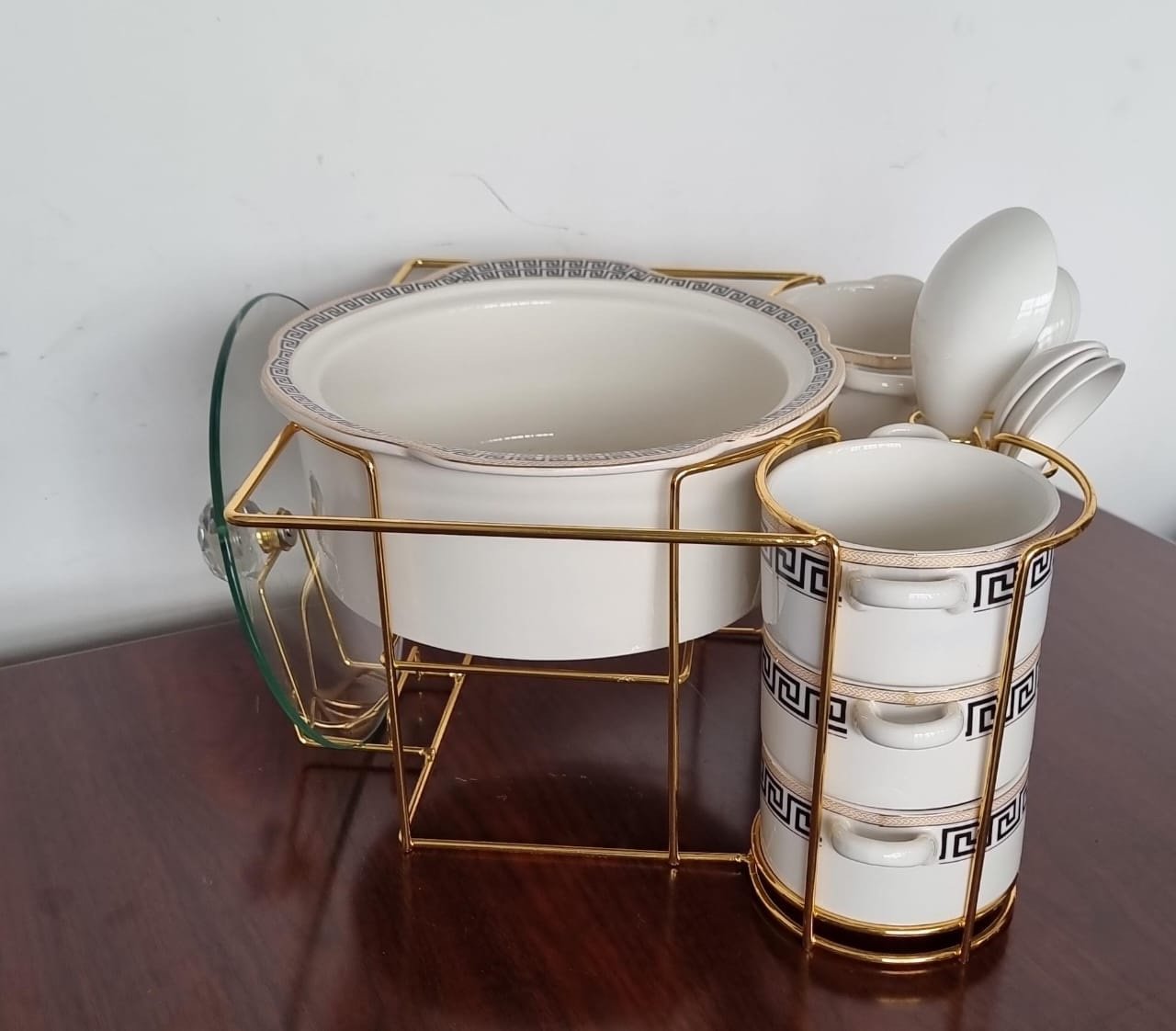 Gucci 16-Piece Ceramic Soup Set + Burner - Image 6